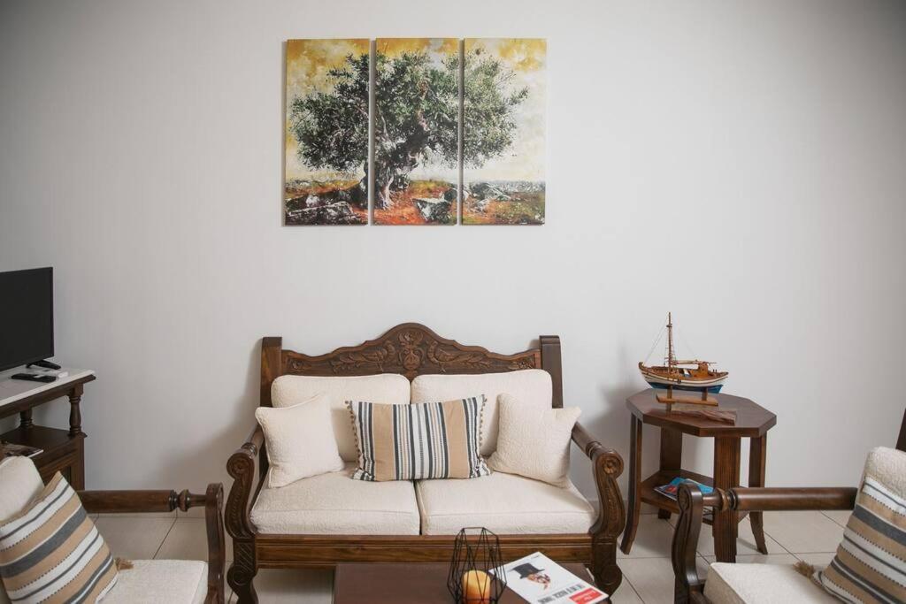 Aegina Town Apartment , With Private Parking Exterior photo