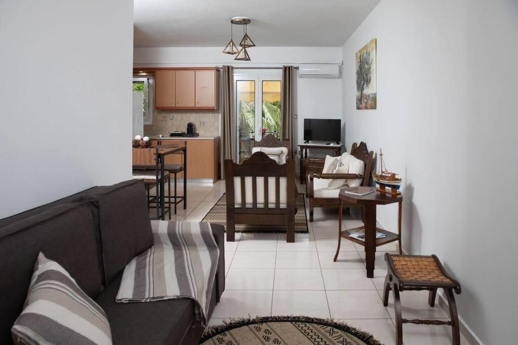 Aegina Town Apartment , With Private Parking Exterior photo